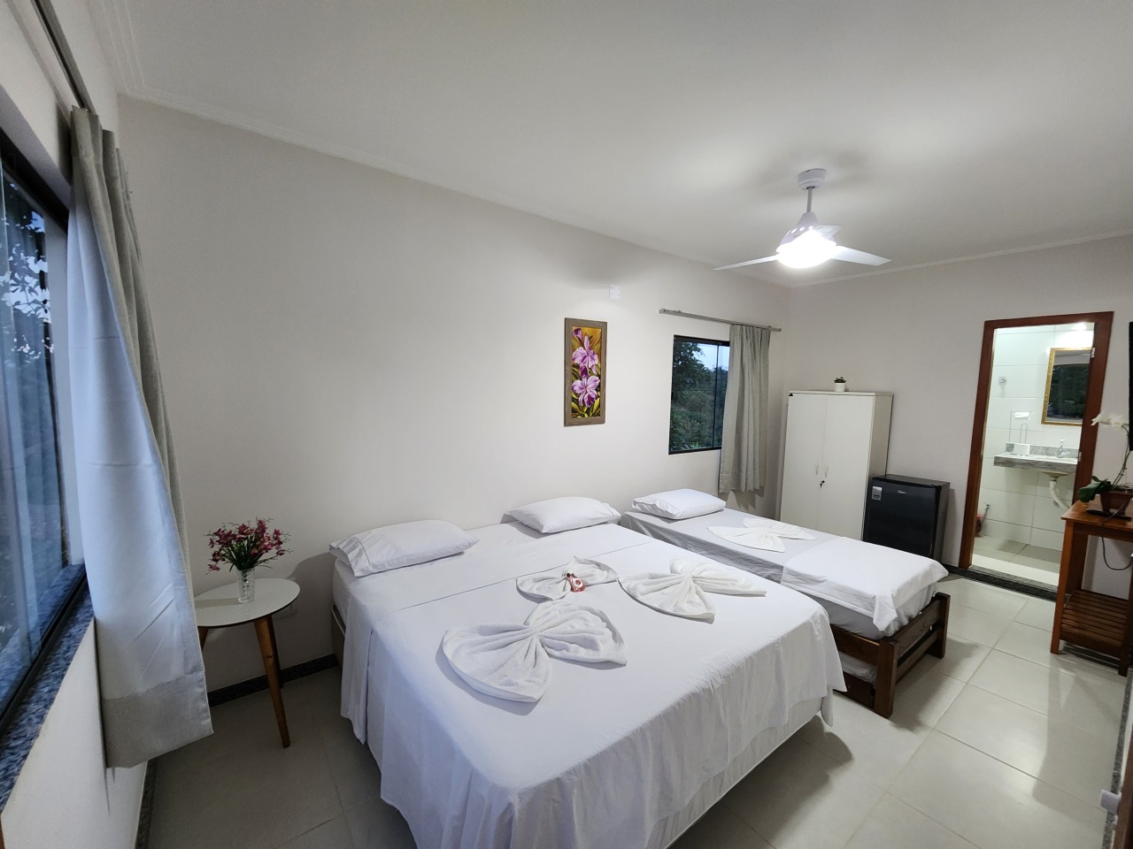 Foto de exemplo 1 — Quarto com Ventilador