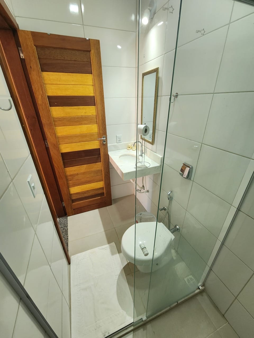 Foto de exemplo 6 — Quarto Família (até 5 pessoas)