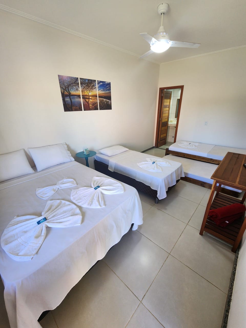 Foto de exemplo — Quarto Família (até 5 pessoas)