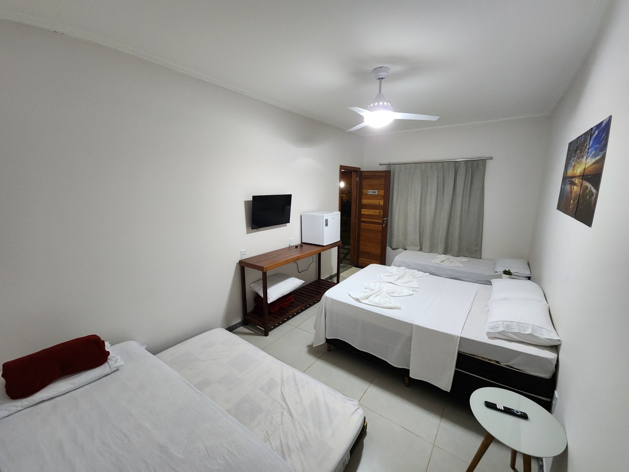Foto de exemplo 4 — Quarto Família (até 5 pessoas)