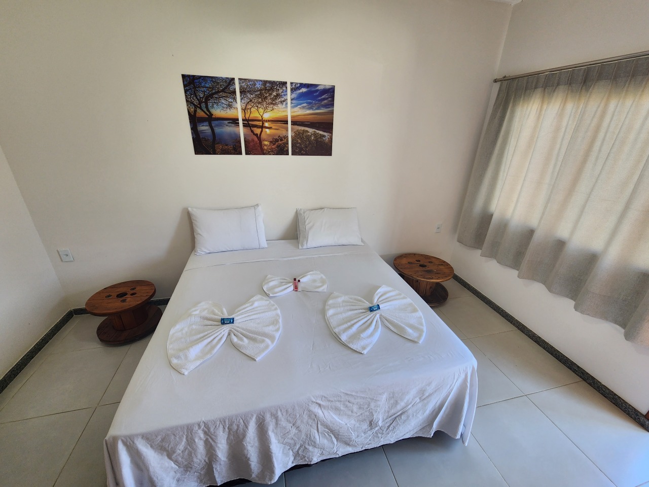 Foto de exemplo 2 — Quarto casal com ar-condicionado