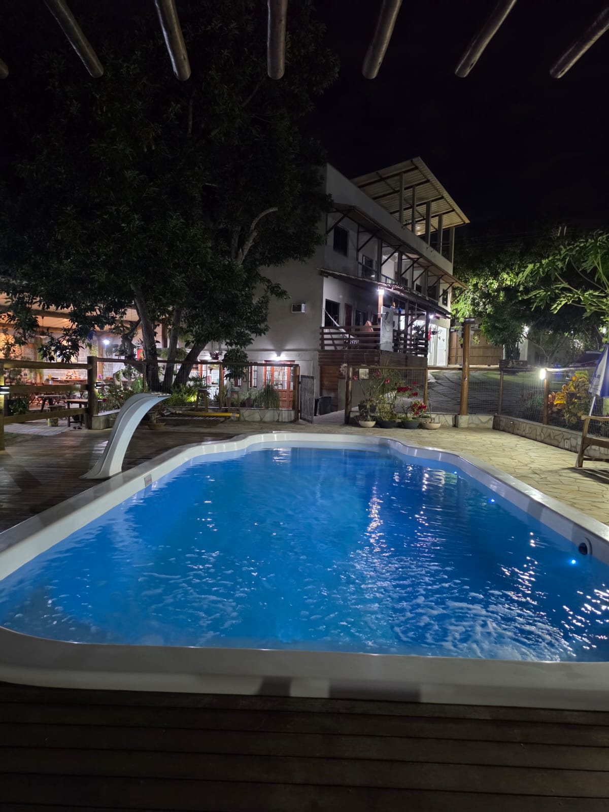 Piscina da Pousada Canto do Sabiá